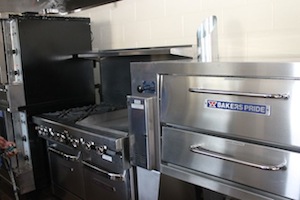 2013 0903 schools aquebogue kitchen 2