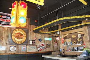 2014 0221 joes interior 2