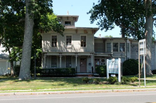 2014 0818 east lawn