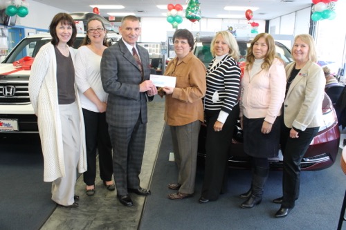 apple-honda-north-fork-breast-health-coalition-donation