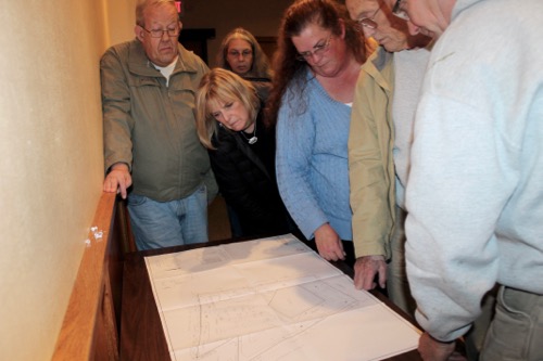 2015_1211_jamesport_plaza_residents - 1